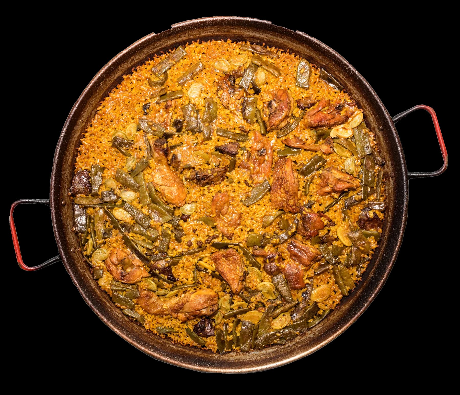 Paella servida en una sartén